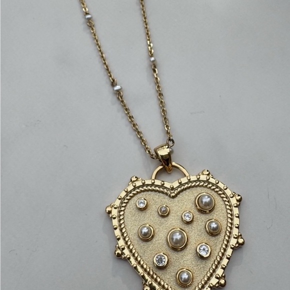 Jane Win “Love is in the Air” pendant and chain. Gold Heart Pendant Necklace - Picture 2 of 5